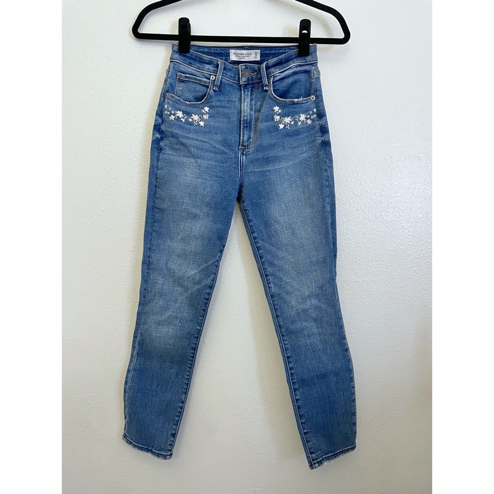 Abercrombie & Fitch Curve Love High Rise Super Skinny Ankle Jeans - Picture 8 of 13